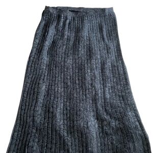 TanJay | Vintage Midi Soft Stretch Skirt Gray Blue Pattern
